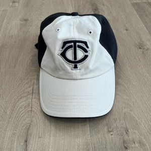 Minnesota Twins MLB White Navy Baseball Cap TC Logo